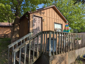 Tiny Wood Cottage 15